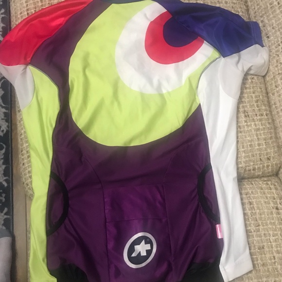 Ladies cycling Jerseys and outfits. - Picture 3 of 16